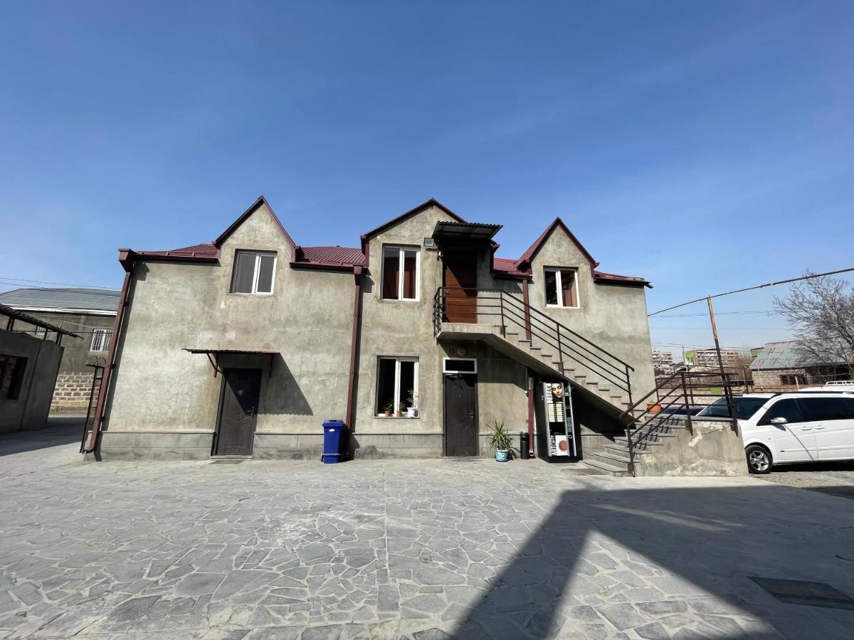 Noragyugh Guest House Erevan Esterno foto